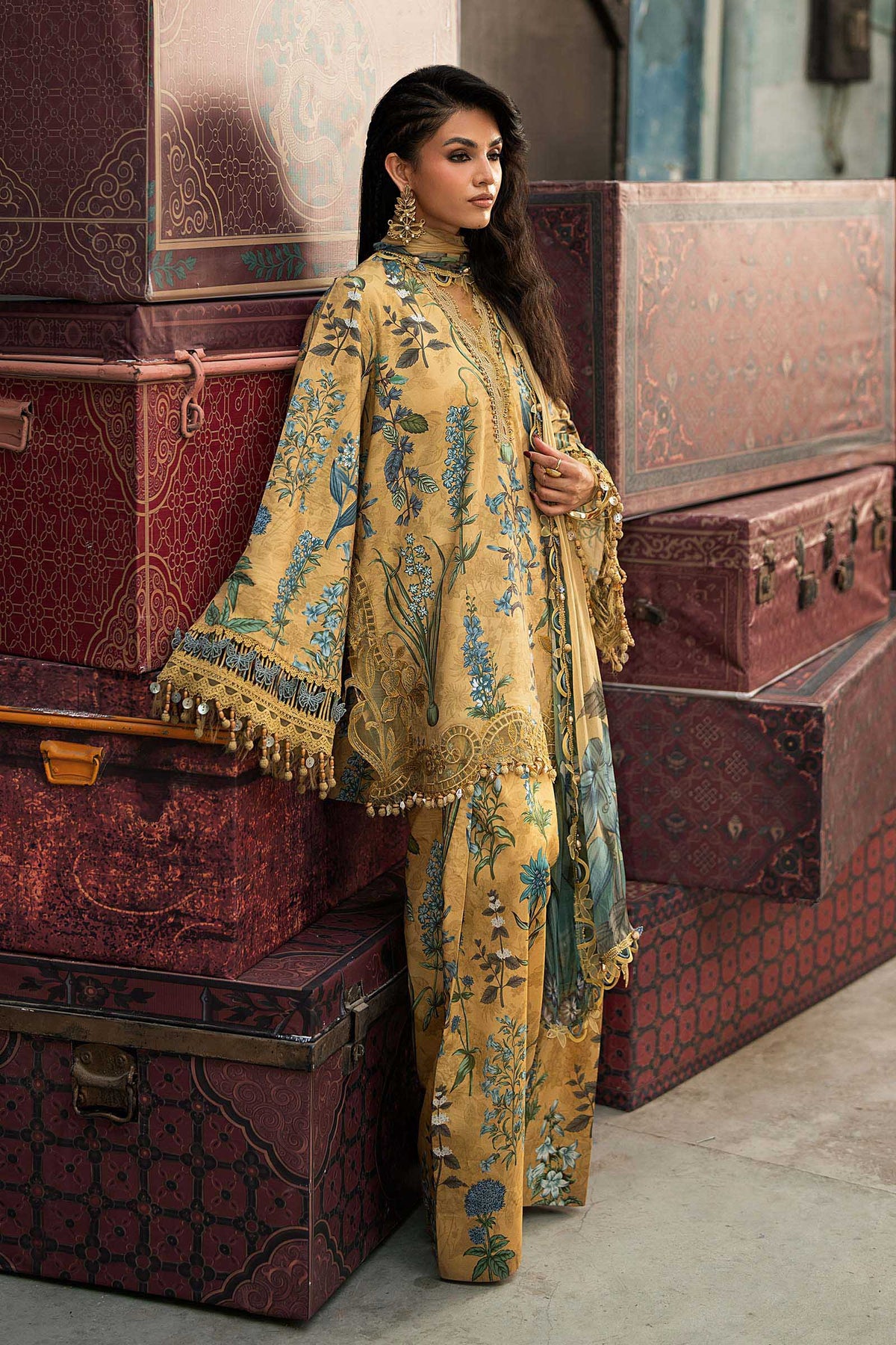 Maria.B M.Prints Volume 31 – 3-Piece Unstitched Embroidered Linen Suit (MPT-31-06-A)
