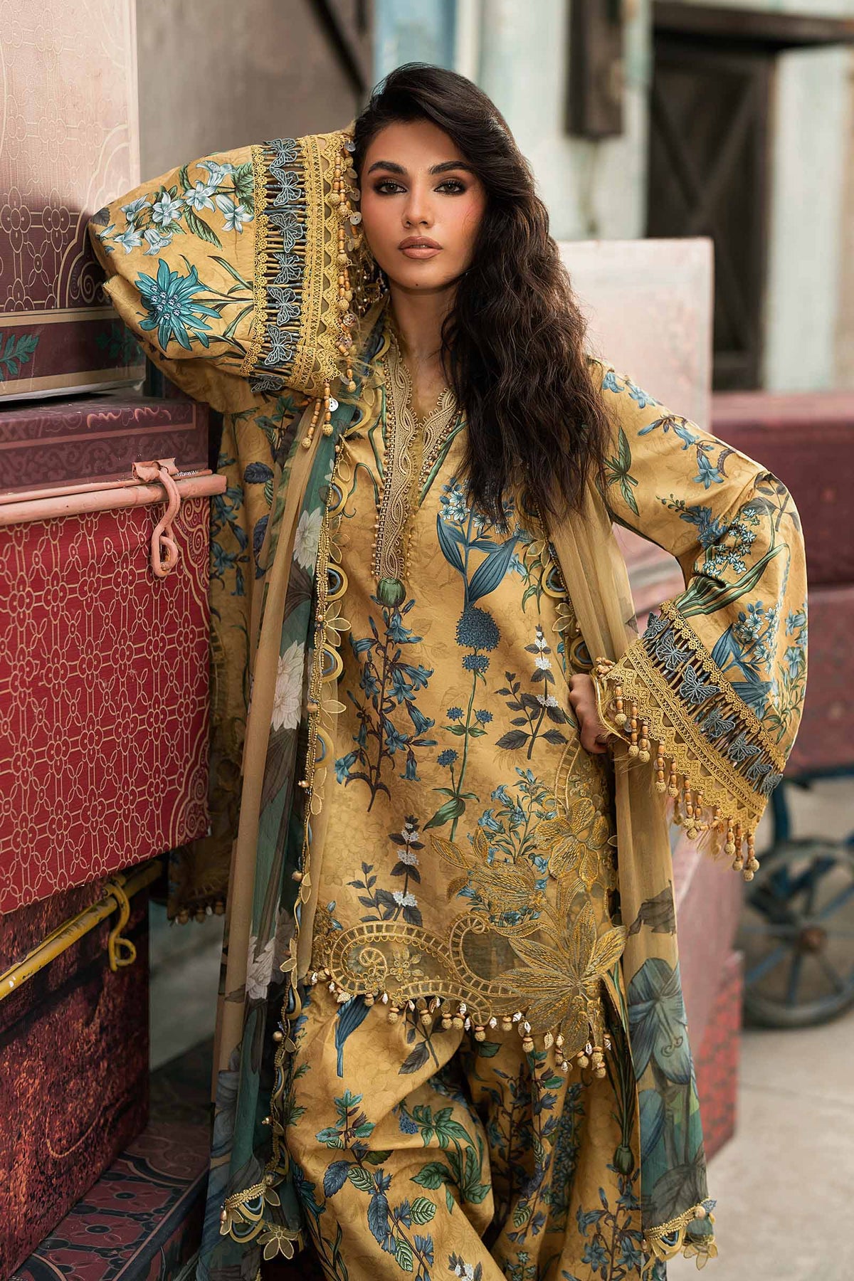 Maria.B M.Prints Volume 31 – 3-Piece Unstitched Embroidered Linen Suit (MPT-31-06-A)