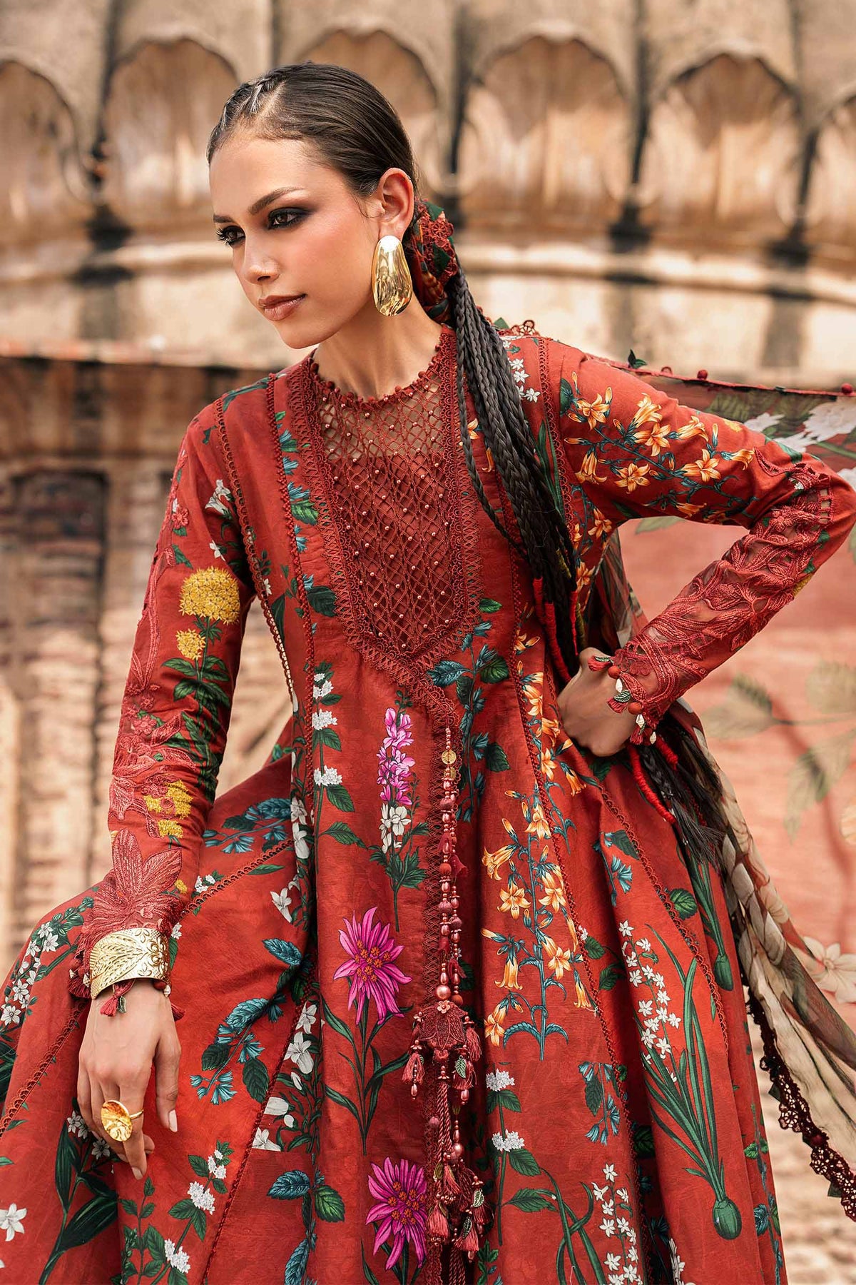 Maria.B M.Prints Volume 31 – 3-Piece Unstitched Embroidered Linen Suit (MPT-31-06-B)