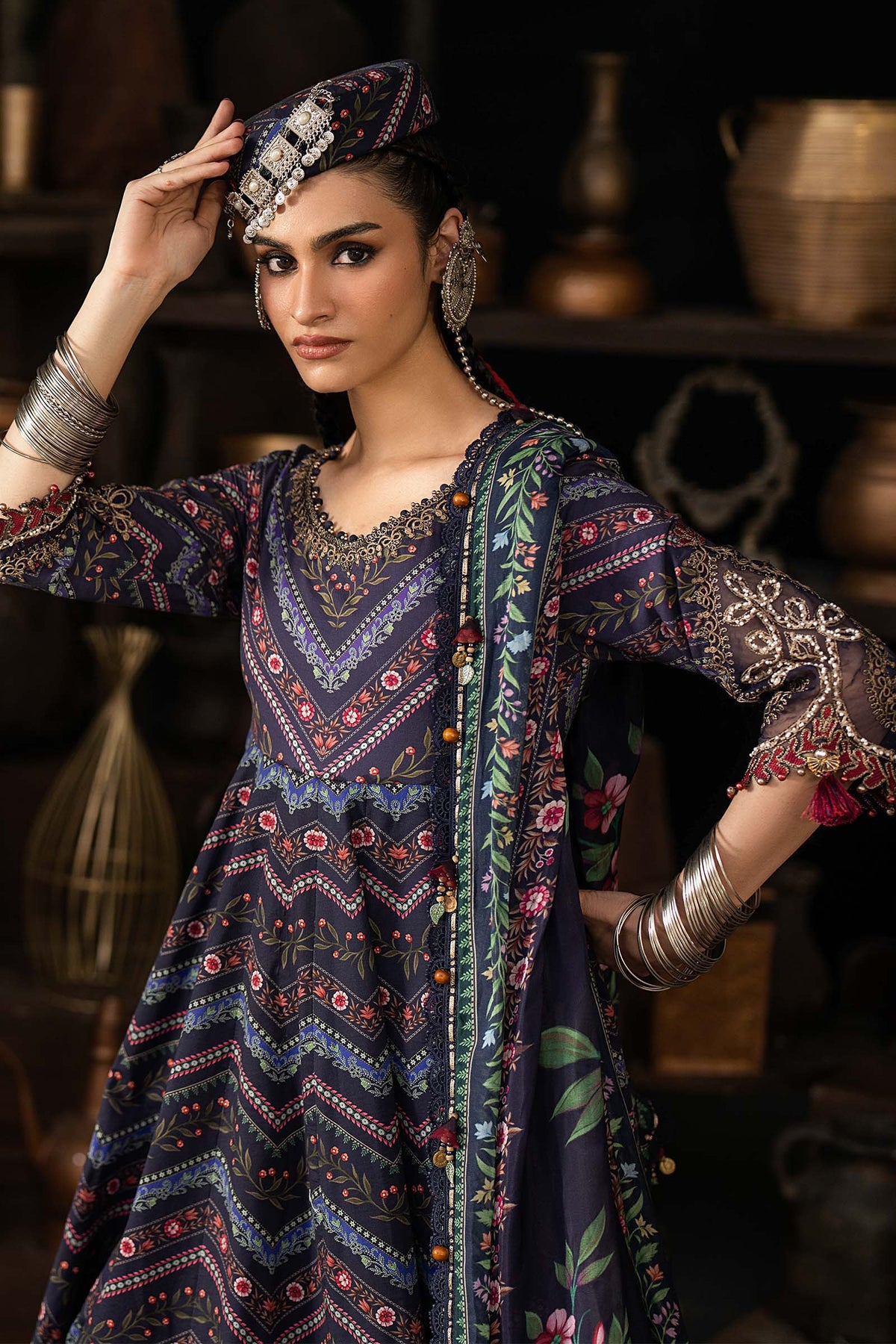 Maria.B M.Prints Volume 31 – 3-Piece Unstitched Embroidered Linen Suit (MPT-31-07-B)