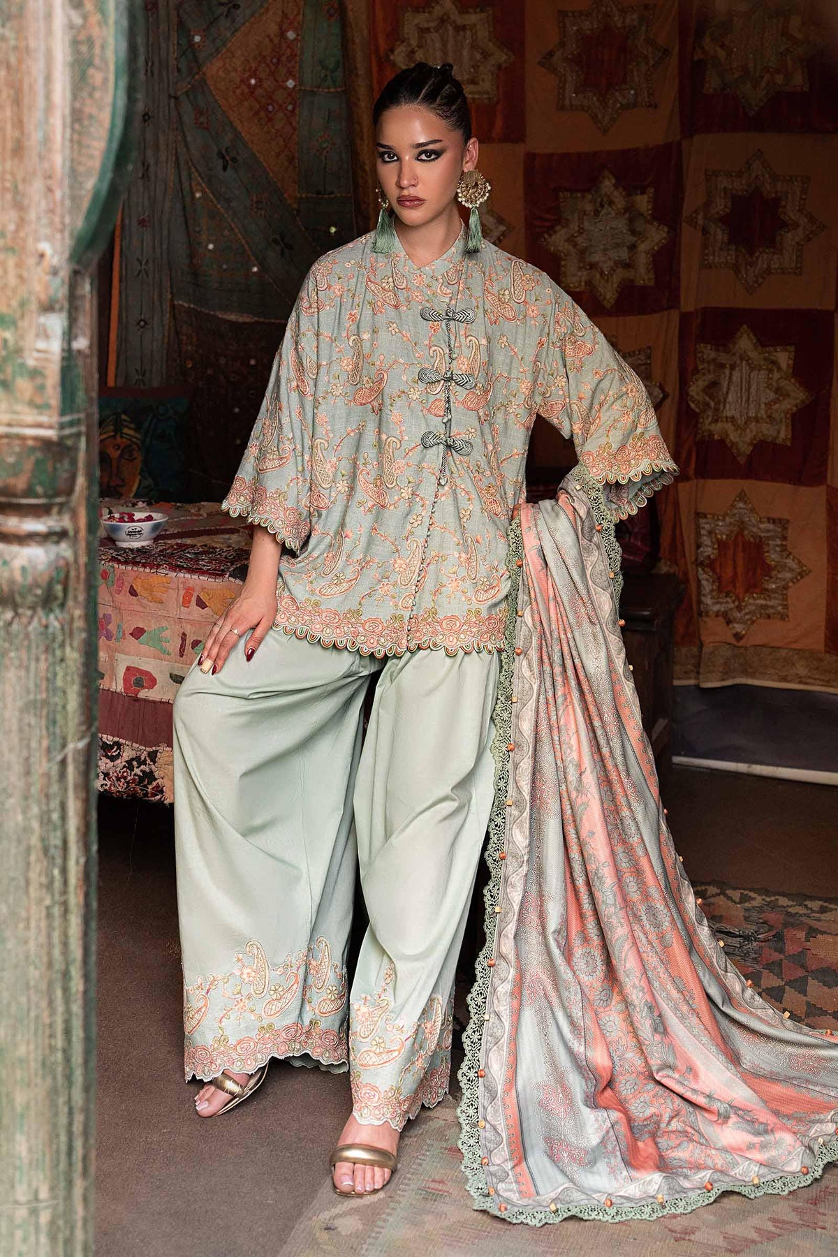 Maria.B M.Prints Volume 31 – 3-Piece Unstitched Embroidered Linen Suit (MPT-31-08-B)