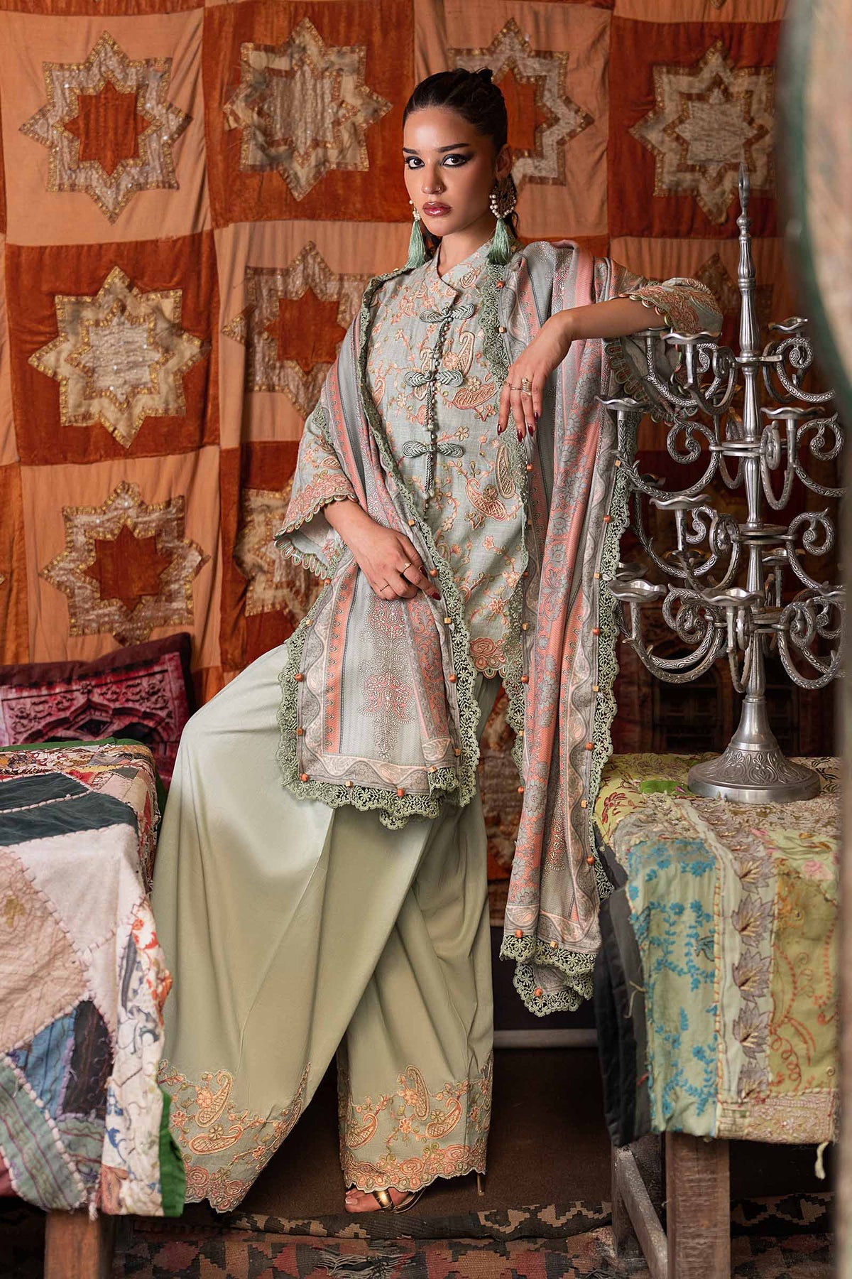 Maria.B M.Prints Volume 31 – 3-Piece Unstitched Embroidered Linen Suit (MPT-31-08-B)