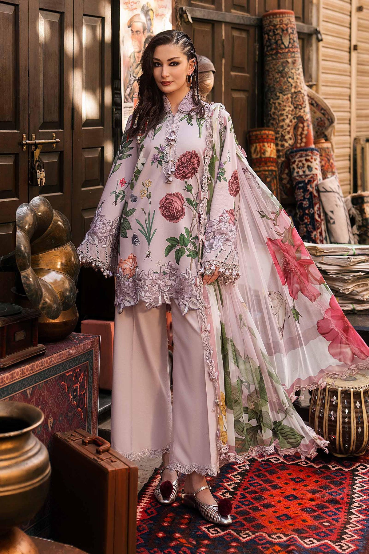 Maria.B M.Prints Volume 31 – 3-Piece Unstitched Embroidered Linen Suit (MPT-31-09-A)