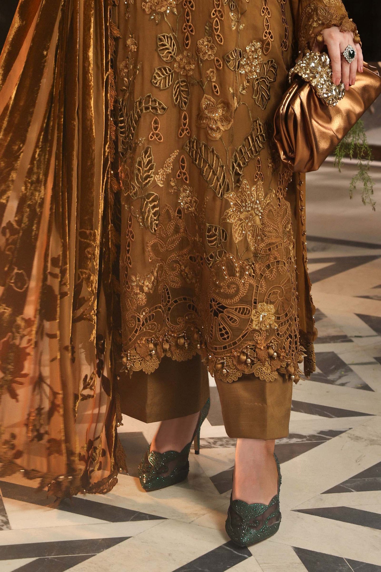 Maria.B 3-Piece Embroidered Chiffon Unstitched Suit (MPC-07-06)
