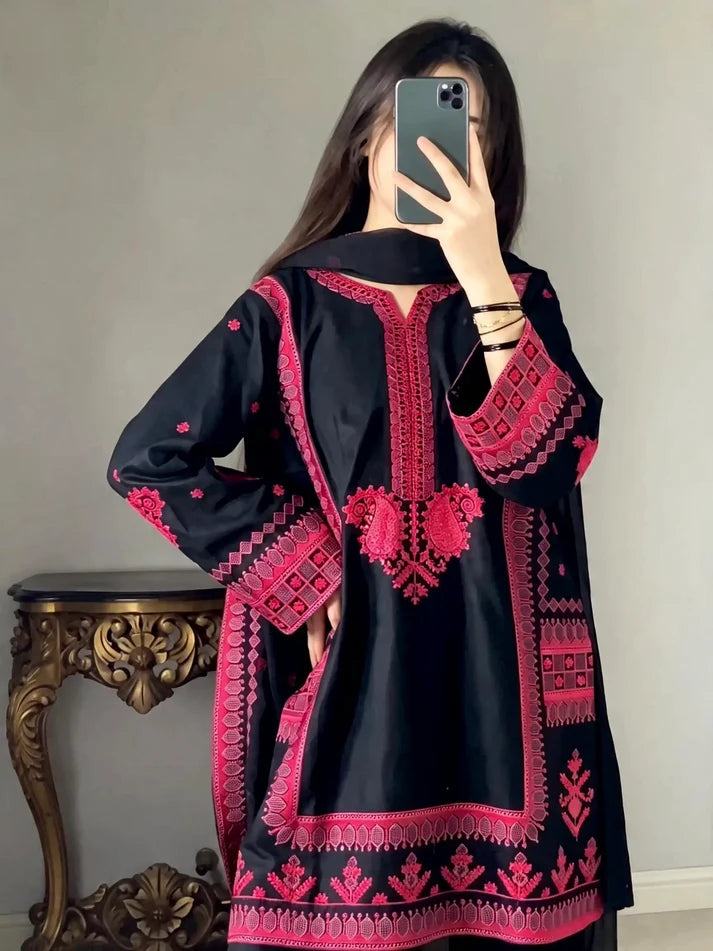 Amna Khurram Embroidered Lawn Cotton Stitched 3 Piece Suit (02)