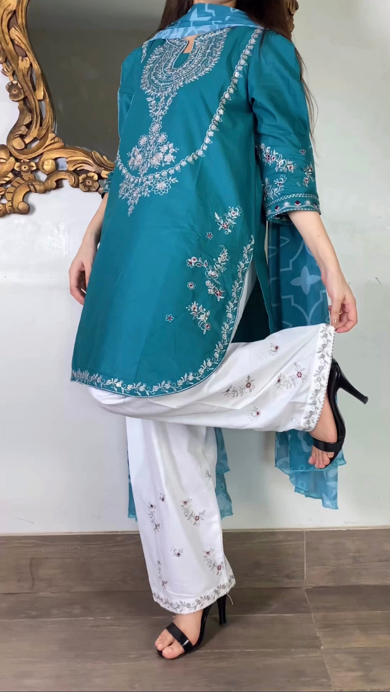Amna khurram - Embroidered Lawn Cotton Stitched 3 Piece Suit