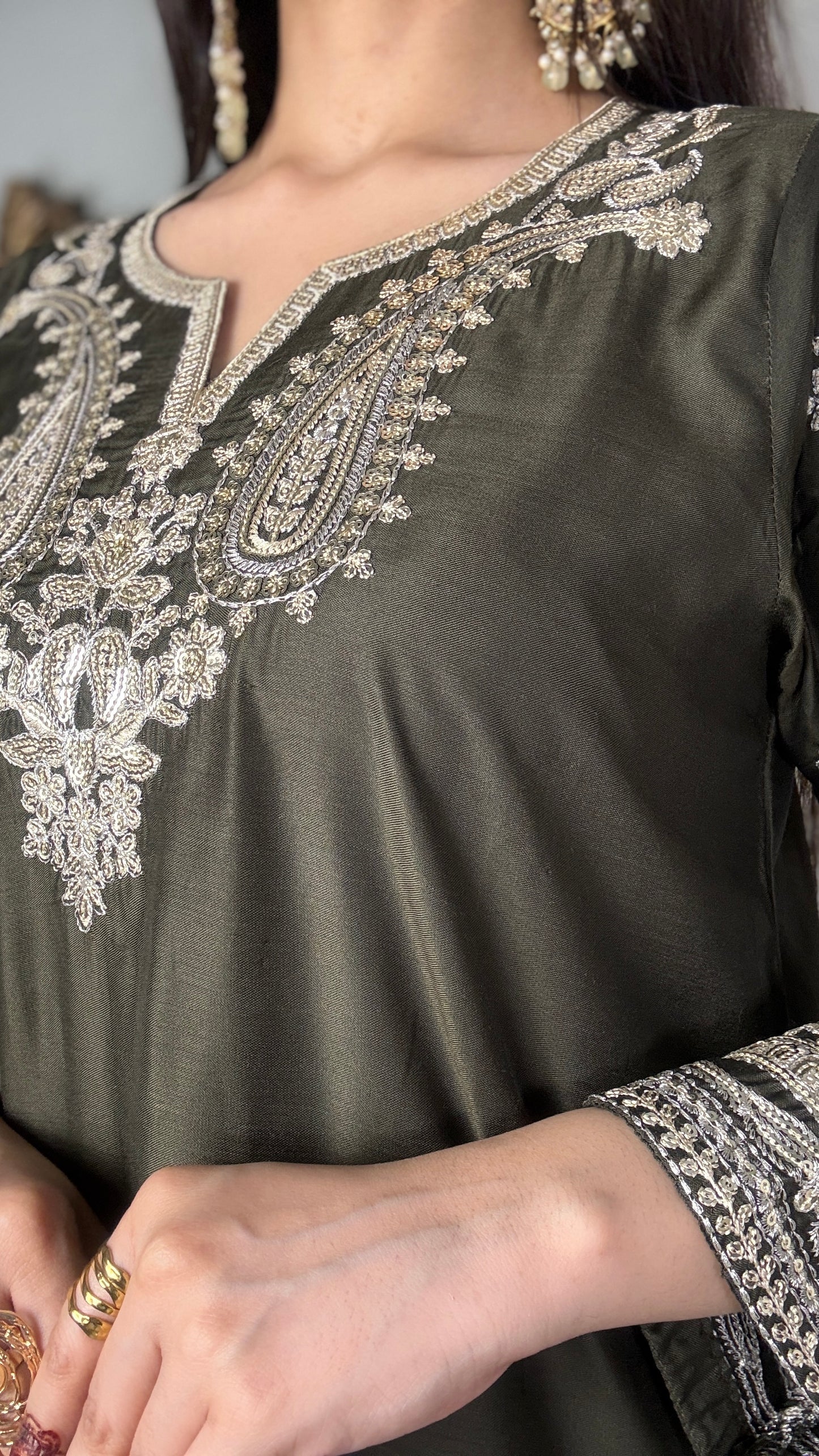 Amna Khurram Formal Collection – Viscose 3 Piece Suit with Embroidered Chiffon Dupatta