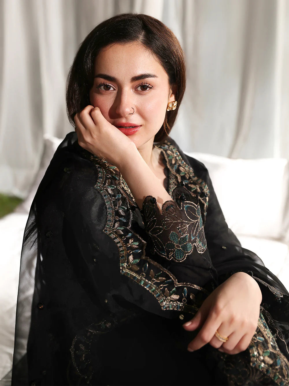 Janaan Premium Chikankari Jacquard 3-Piece Stitched suite (Lris)