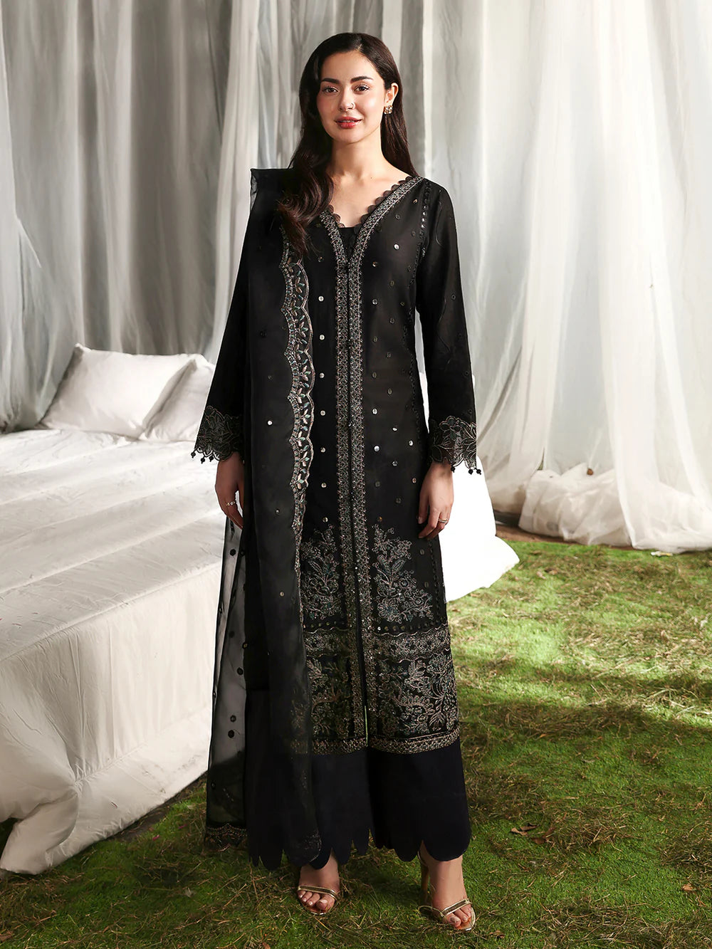 Janaan Premium Chikankari Jacquard 3-Piece Stitched suite (Lris)