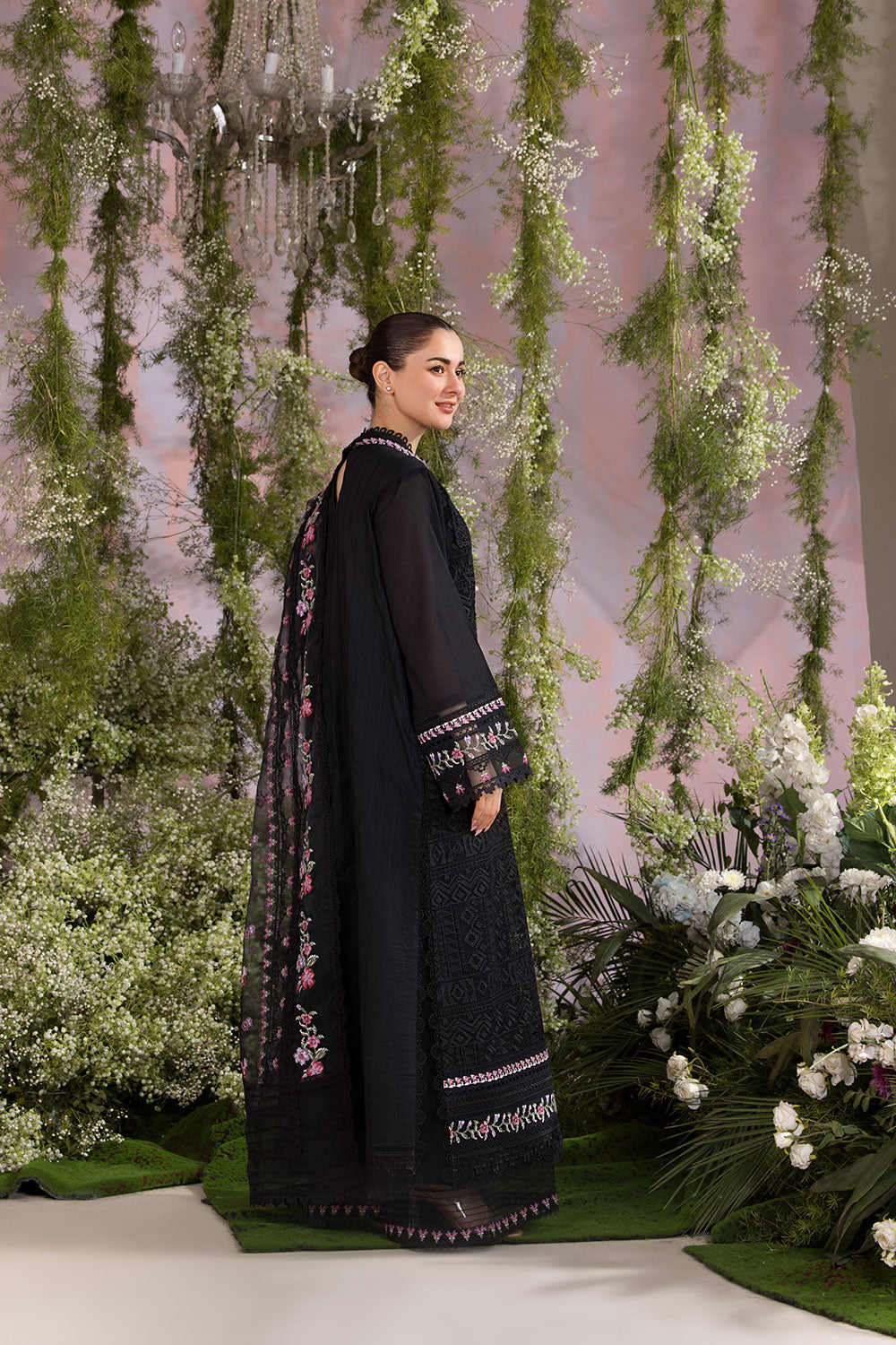 Sobia Nazir 11A Luxury Lawn 25'