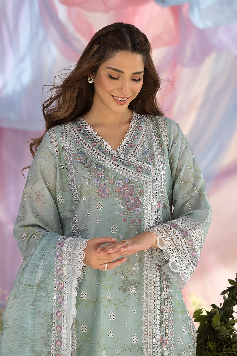 Sobia Nazir 13A Luxury Lawn 25'
