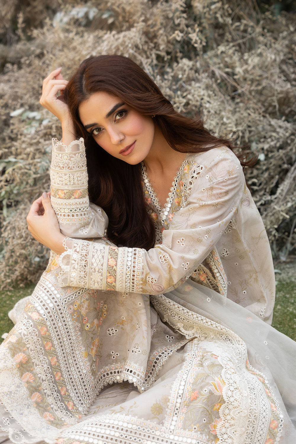 Sobia Nazir 13B Luxury Lawn 25'
