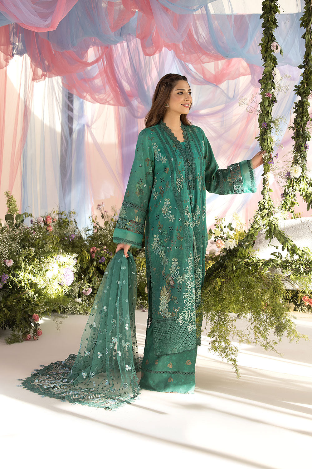 Sobia Nazir 15B Luxury Lawn 25'