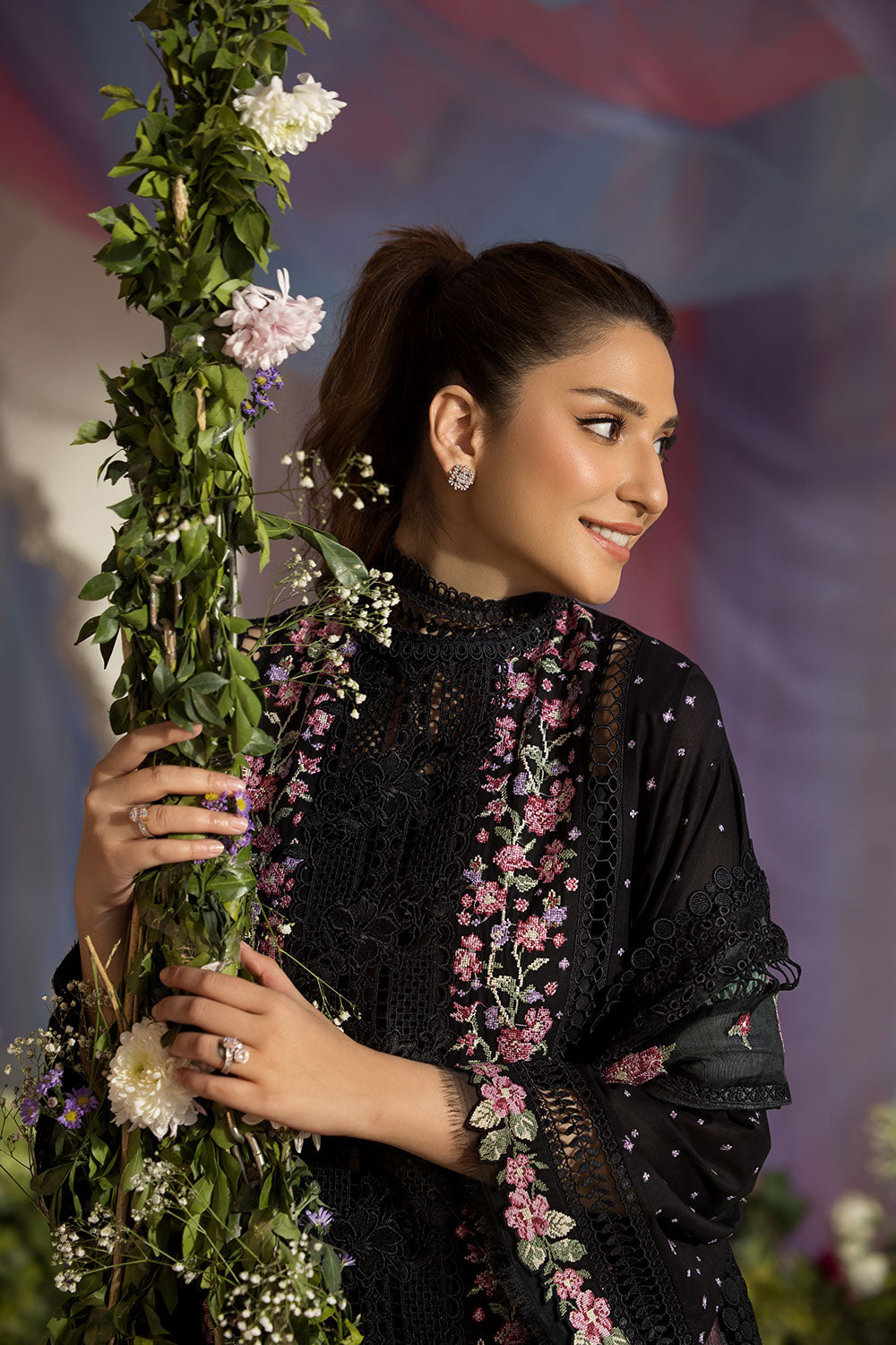 Sobia Nazir 4B Luxury Lawn 25'