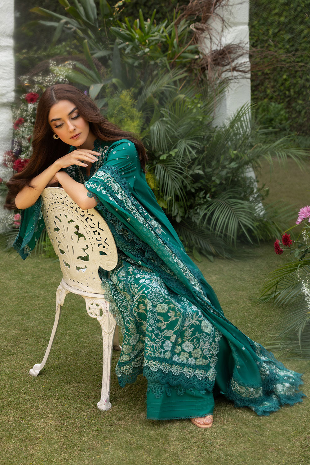 Sobia Nazir 8B Luxury Lawn 25'