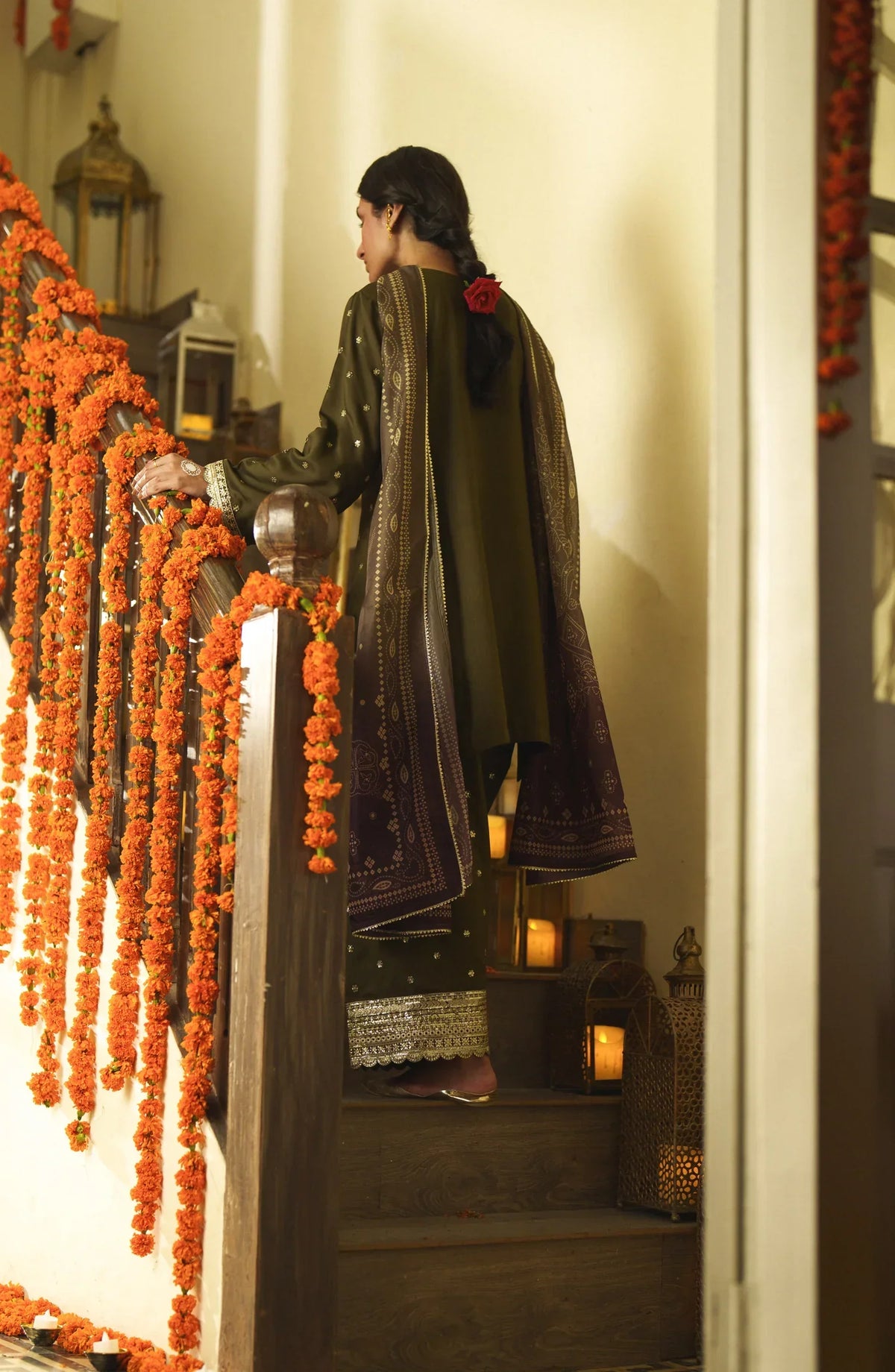 Casual Lite Mubarak Vol-1 Embroidered Silk Viscose Stitched 3-Piece Suit (Mehreen)