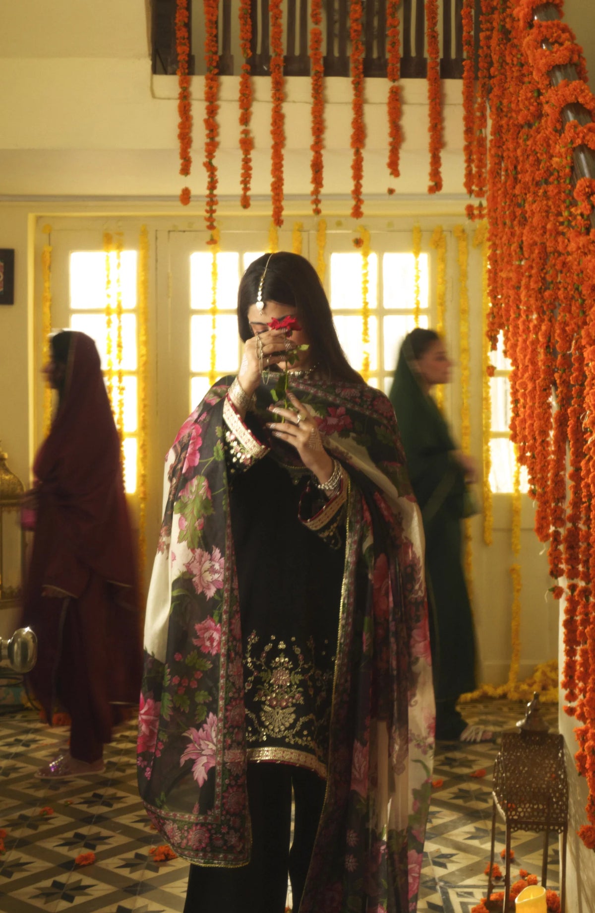 Casual Lite Mubarak Vol-1 Embroidered Silk Viscose Stitched 3-Piece Suit (Zarveen)