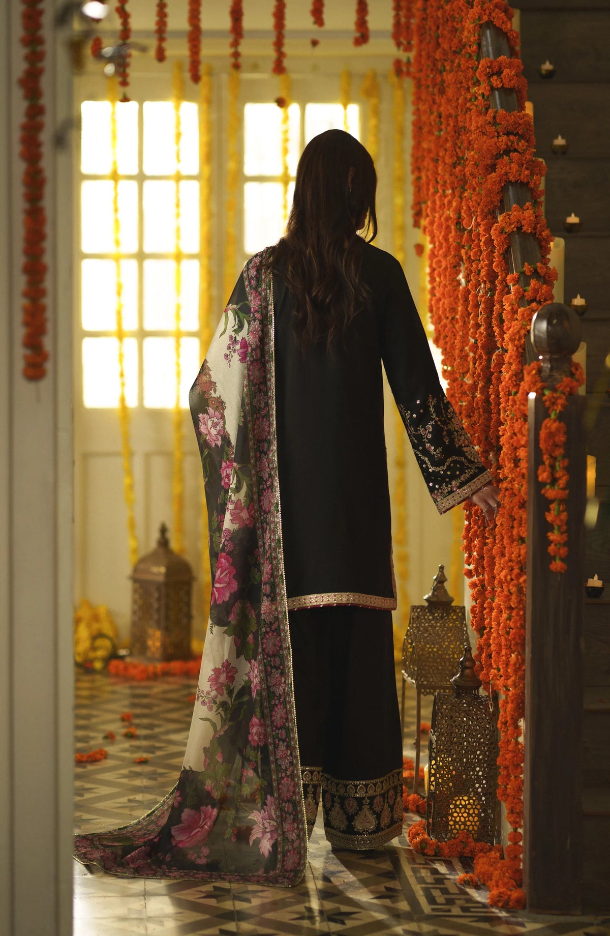 Casual Lite Mubarak Vol-1 Embroidered Silk Viscose Stitched 3-Piece Suit (Zarveen)