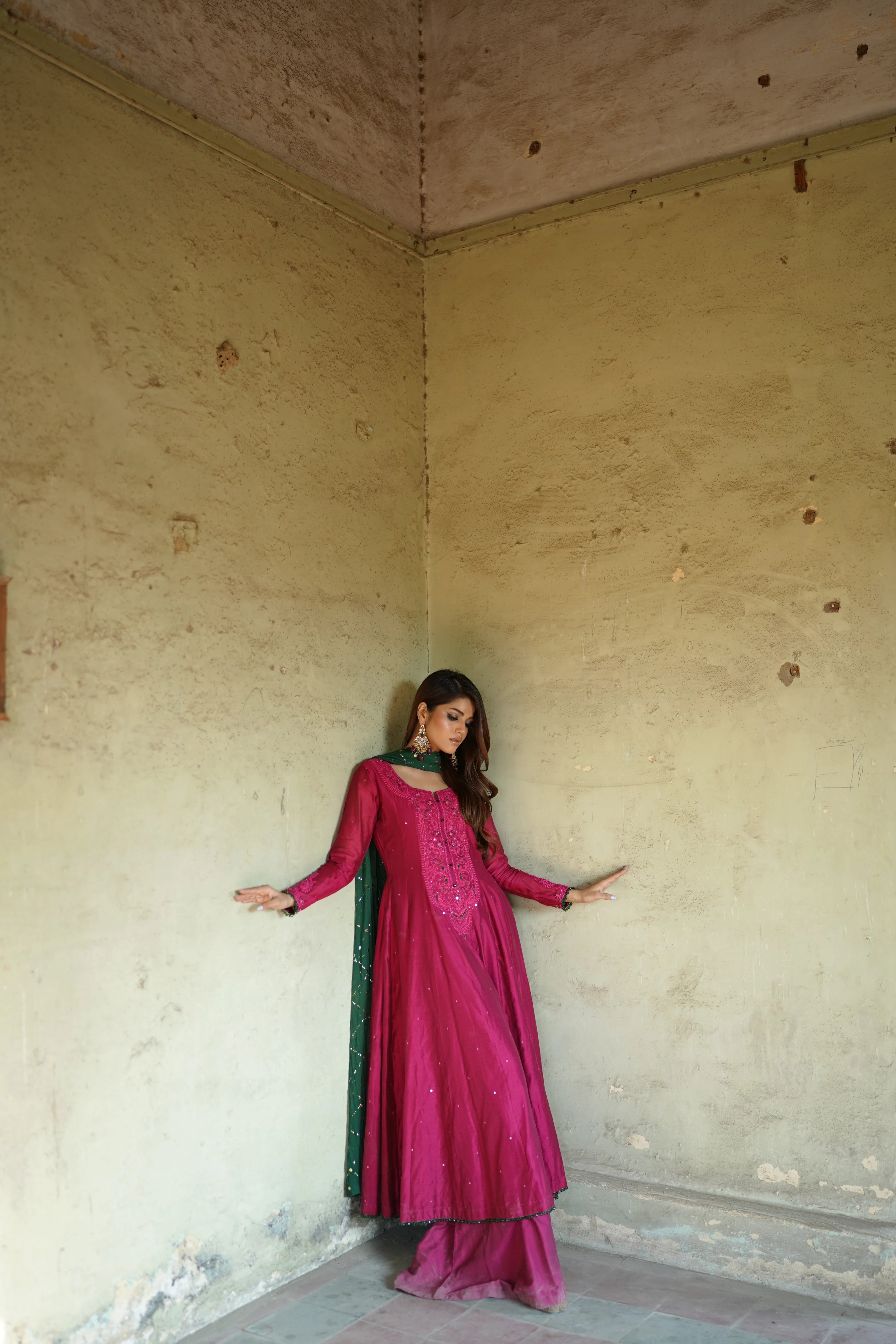 House of siyaab x Amna Ismail ZEBAISH E ZAMANA (PINK DRESS KAMDANI DUPATTA)