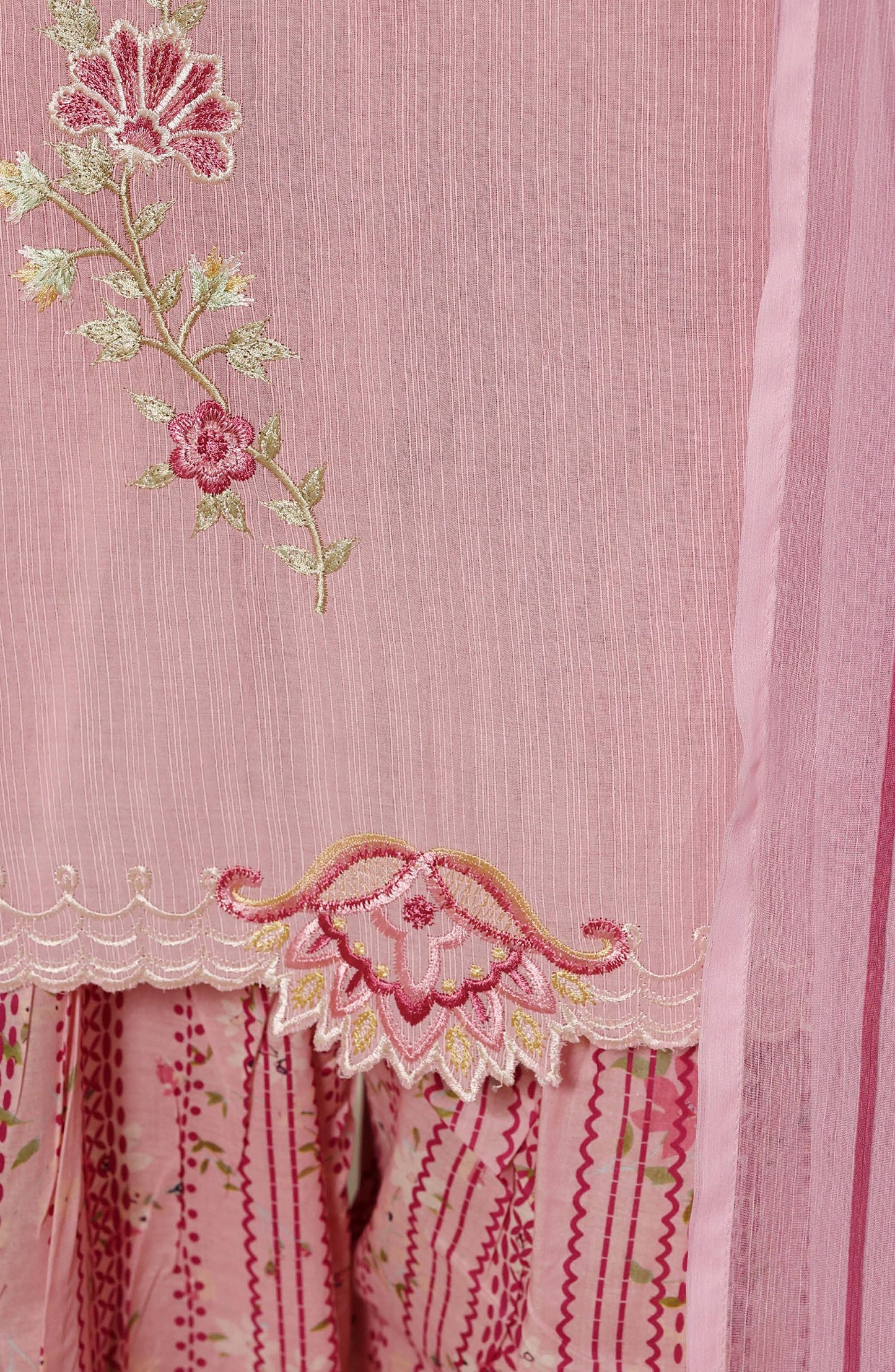 Sadabahar Eclair Embroidered Lawn Stitched 3 Piece Suit