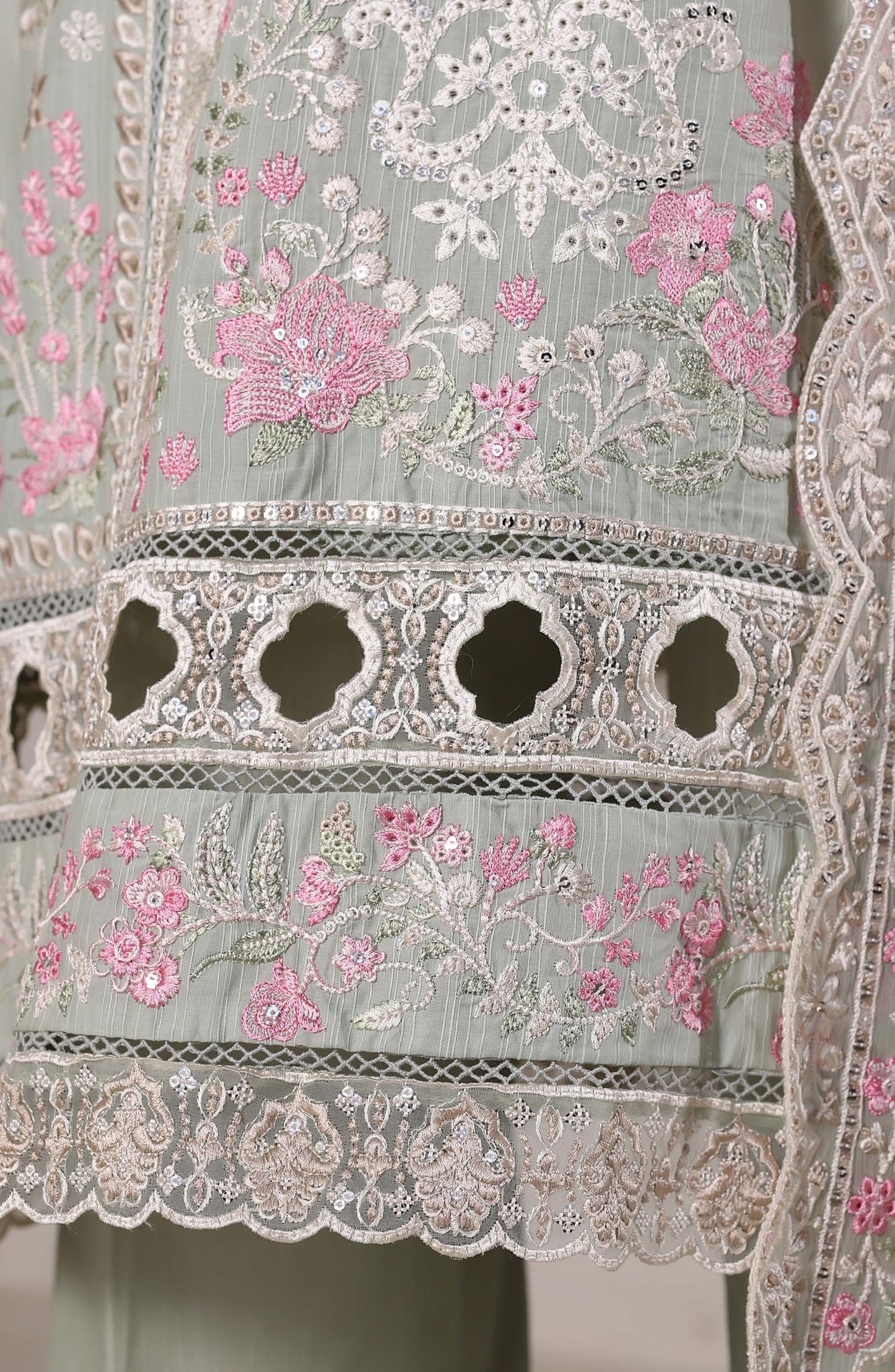 Sadabahar Luxury Embroidered Formal Stitched 3 Piece Suit – D-05 (Green)