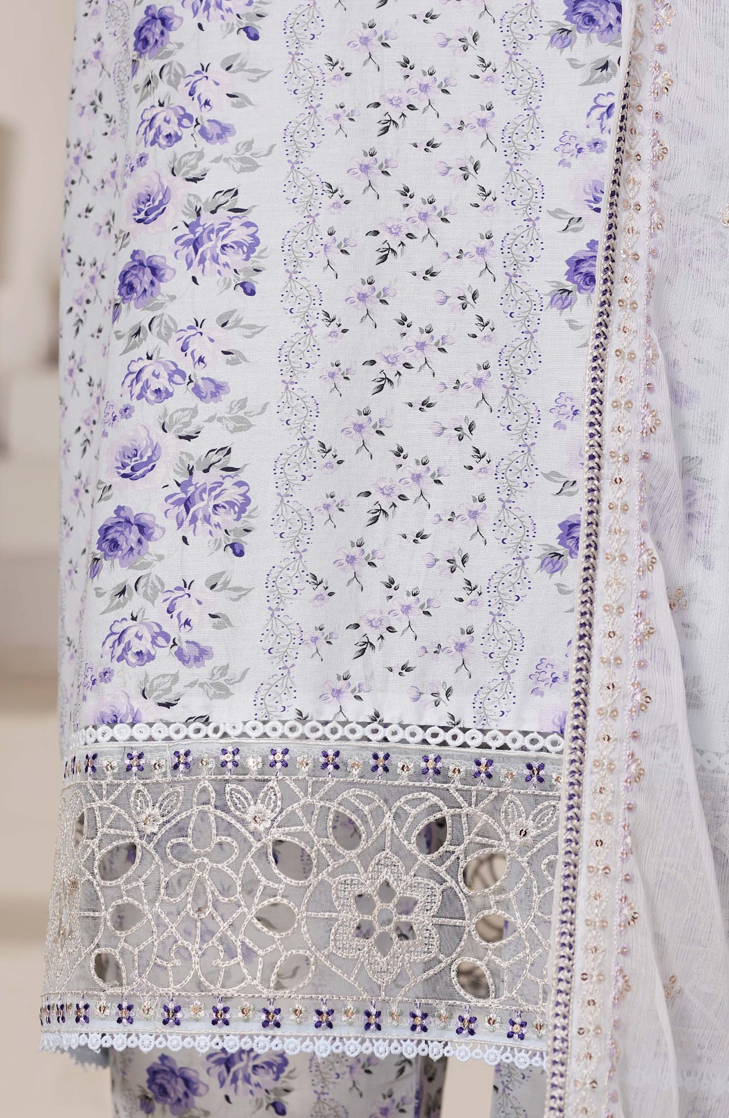Sadabahar Regal Embroidered Lawn Stitched 3 Piece Suit