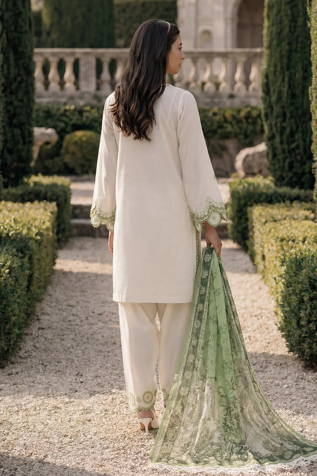 Zellbury Chikankari Embroidered Unstitched 3 Piece Suit (4049)