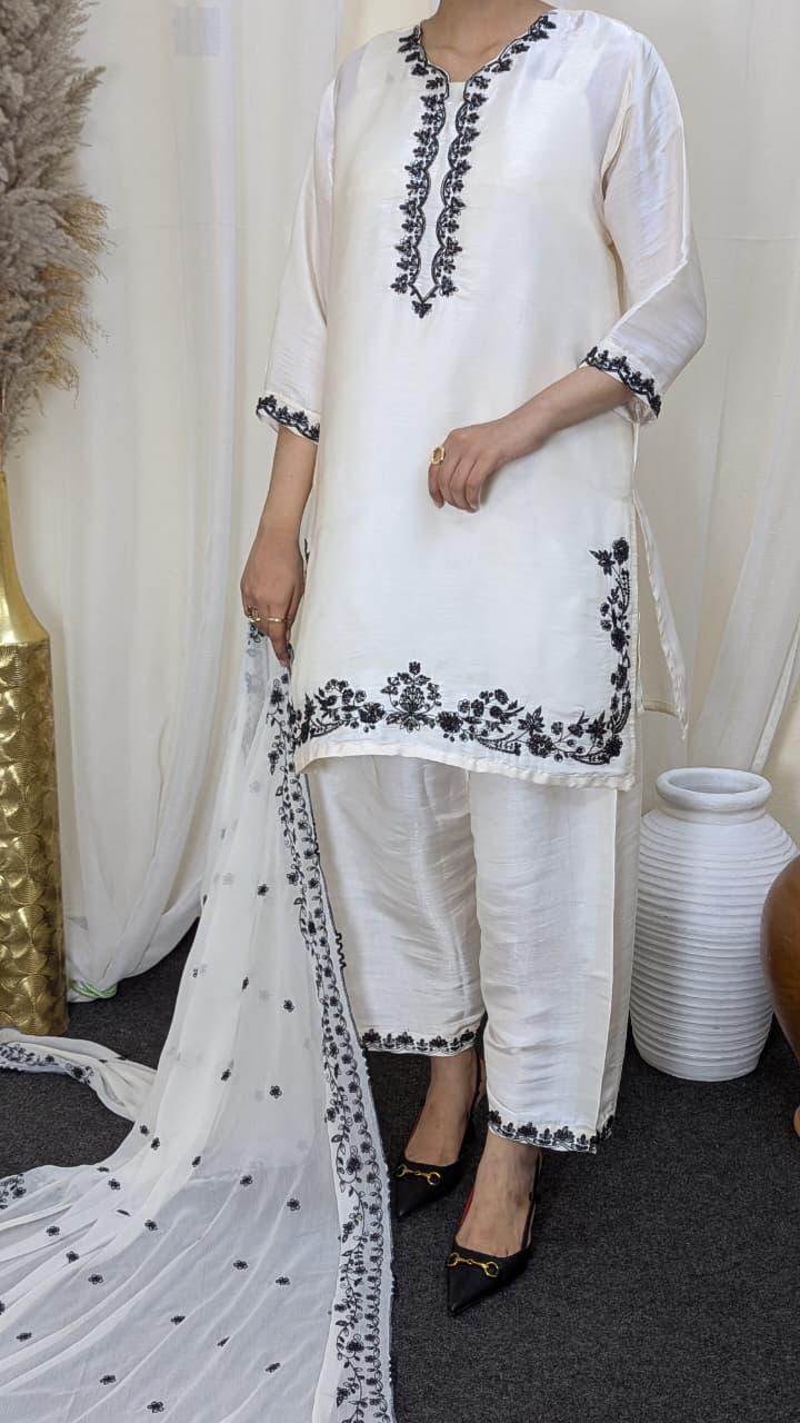 Amna Khurram Silk 3-Piece Embroidered Suit with Chiffon Embroidered Dupatta D01 – Ready to Wear