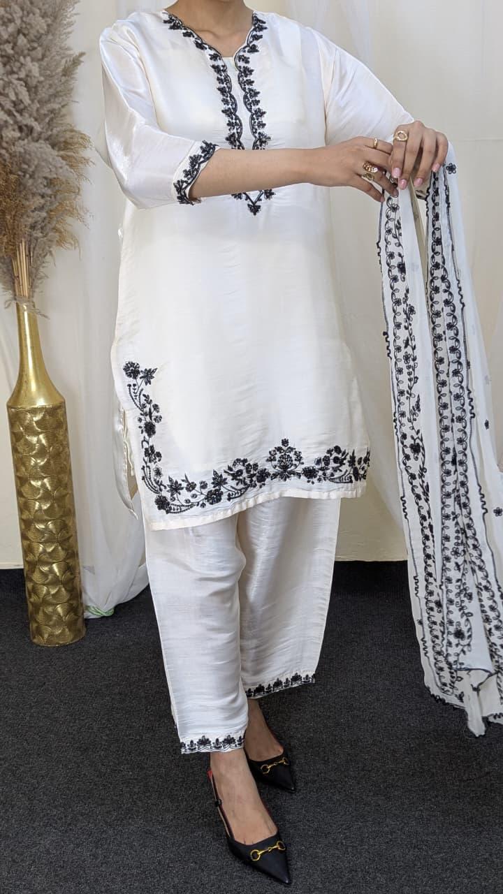 Amna Khurram Silk 3-Piece Embroidered Suit with Chiffon Embroidered Dupatta D01 – Ready to Wear