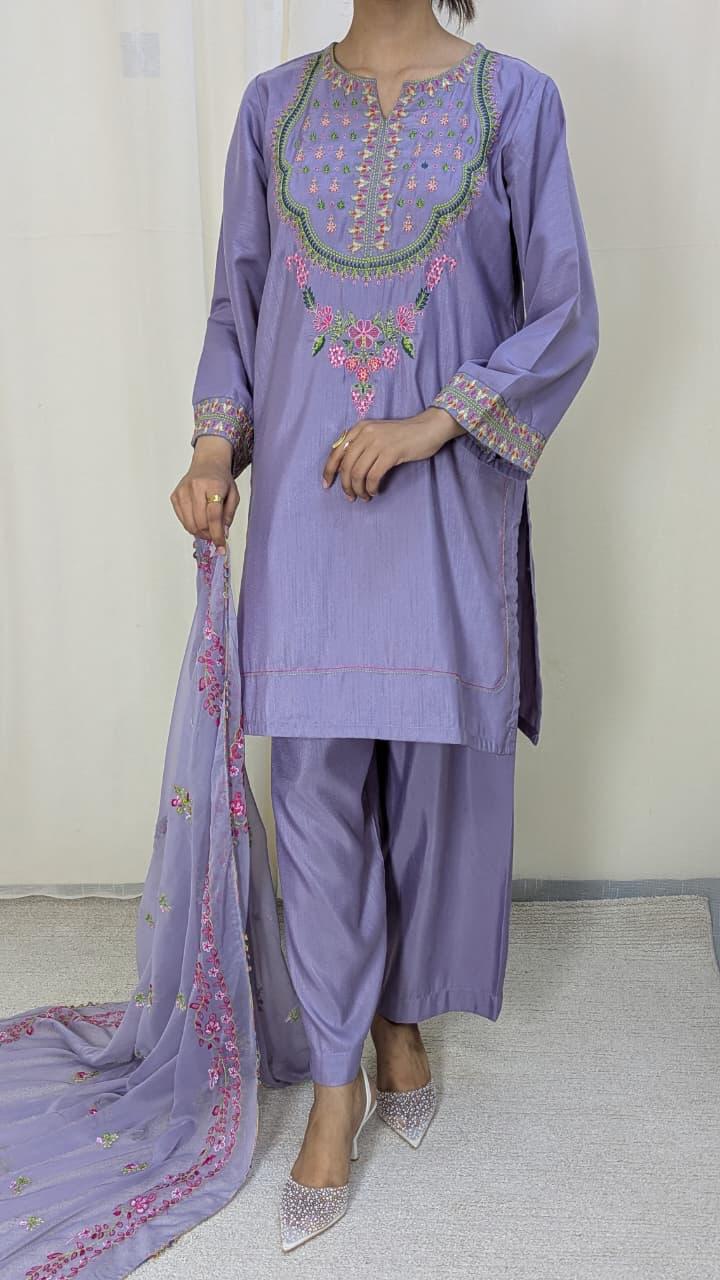 Amna Khurram Silk Embroidered 3-Piece Suit with Embroidered Chiffon Dupatta A021 – Ready to Wear