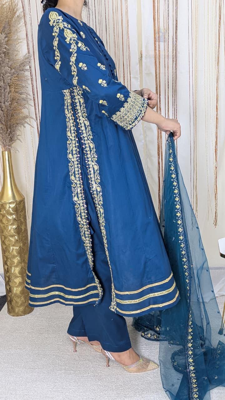 Amna Khurram Lawn Embroidered 3-Piece Suit with Embroidered Net Dupatta A026 – Ready to Wear