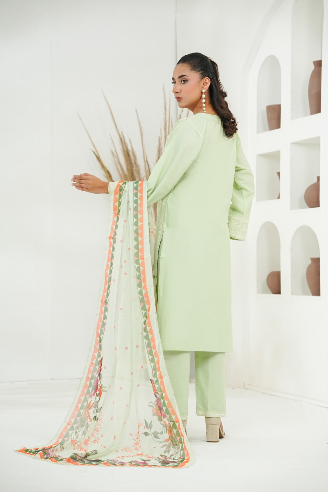 Amna Khuram – MINT Cut Dana Emb Neck 3PC Cotton Lawn Stitched Suit