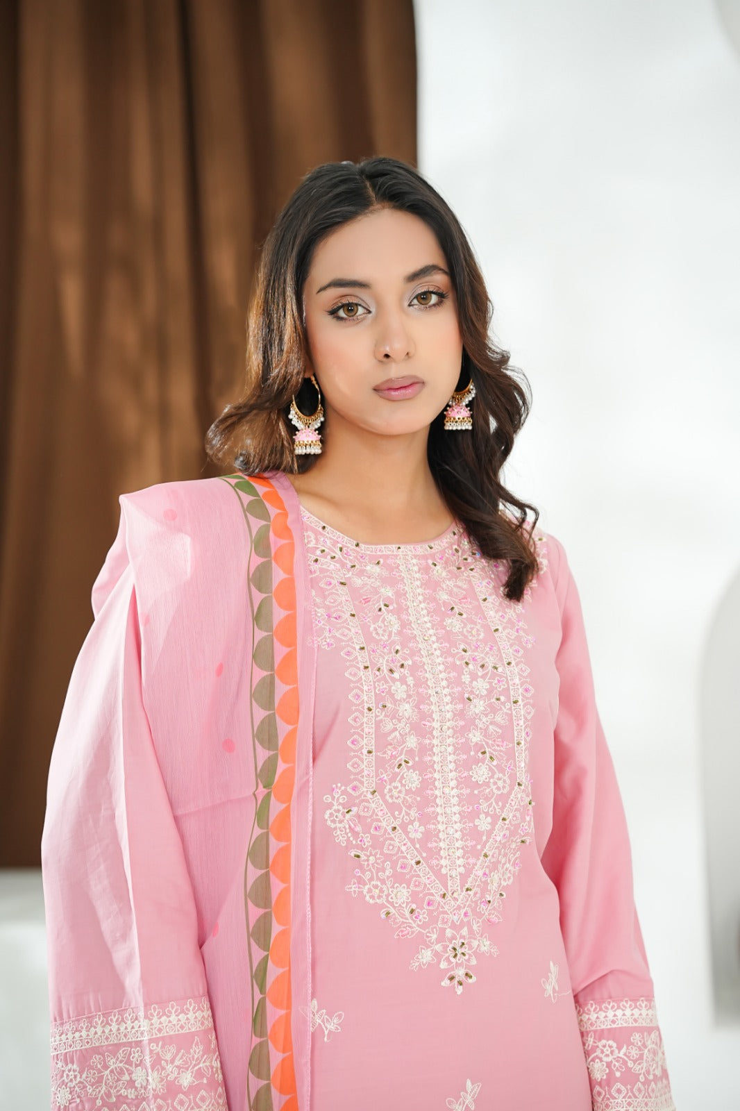 Amna Khuram – PEACH Cut Dana Emb Neck 3PC Cotton Lawn Stitched Suit