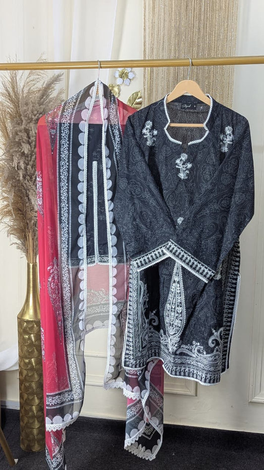Laanem by Saira Rizwan stitched Embroidered Lawn 3 Piece Suit (NERAYA-B)