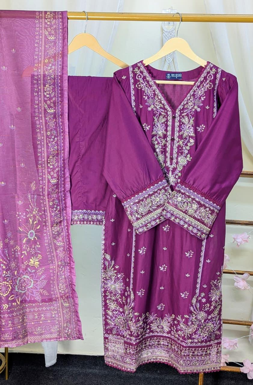 Hayat Embroidered Lawn Stitched 3 Piece Suit (10)