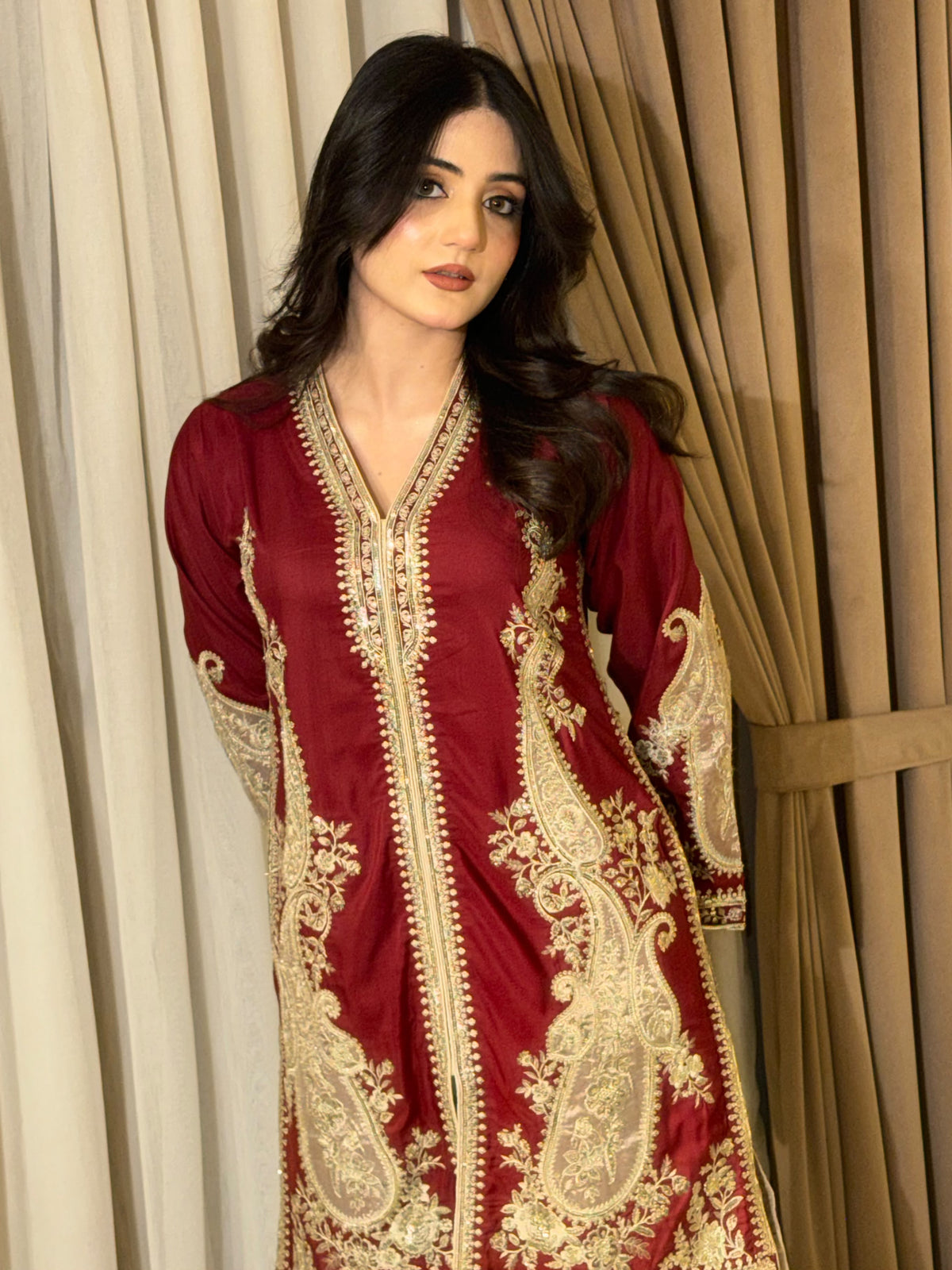 Amna khurram Viscose Co’Ord Embroidered Shirt & Balloon Pant Set (02)