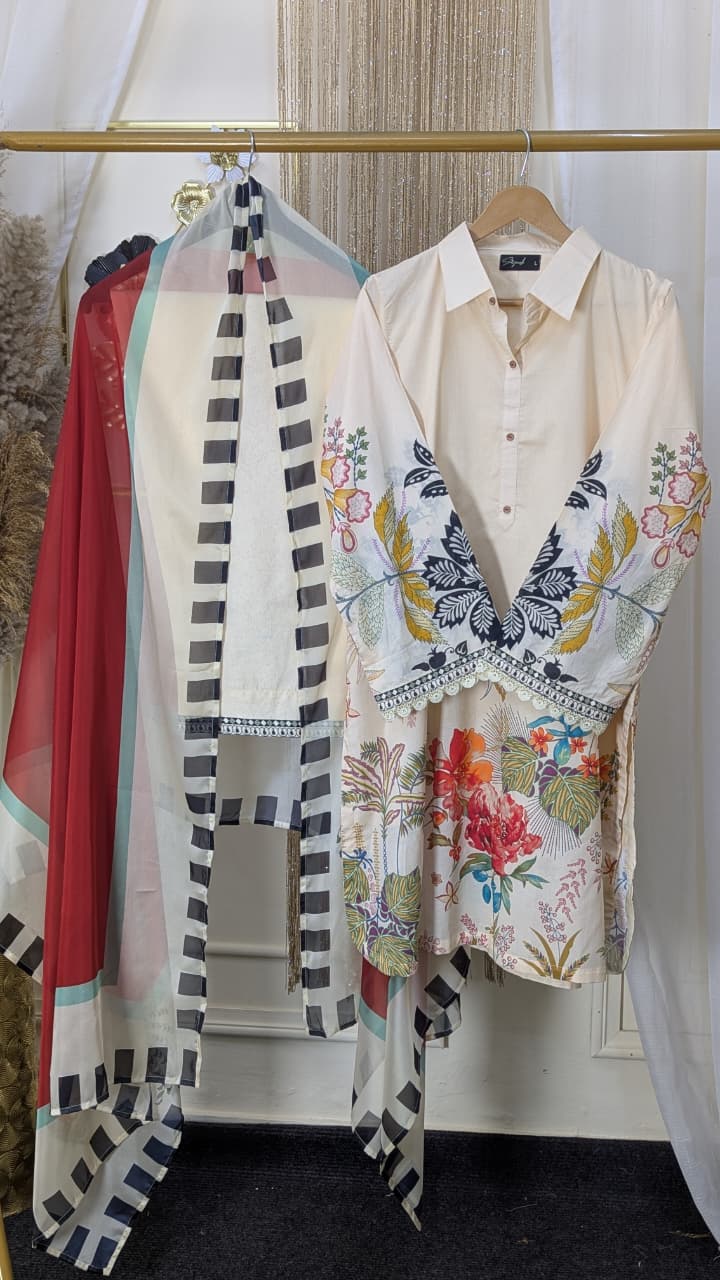 Coco By Zara Shahjahan 3-Piece Embroidered Lawn Suit (VERA-3A)