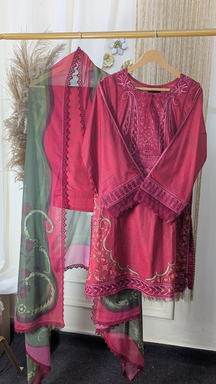 Laanem by Saira Rizwan stitched Embroidered Lawn 3 Piece Suit (NAYRA-A)