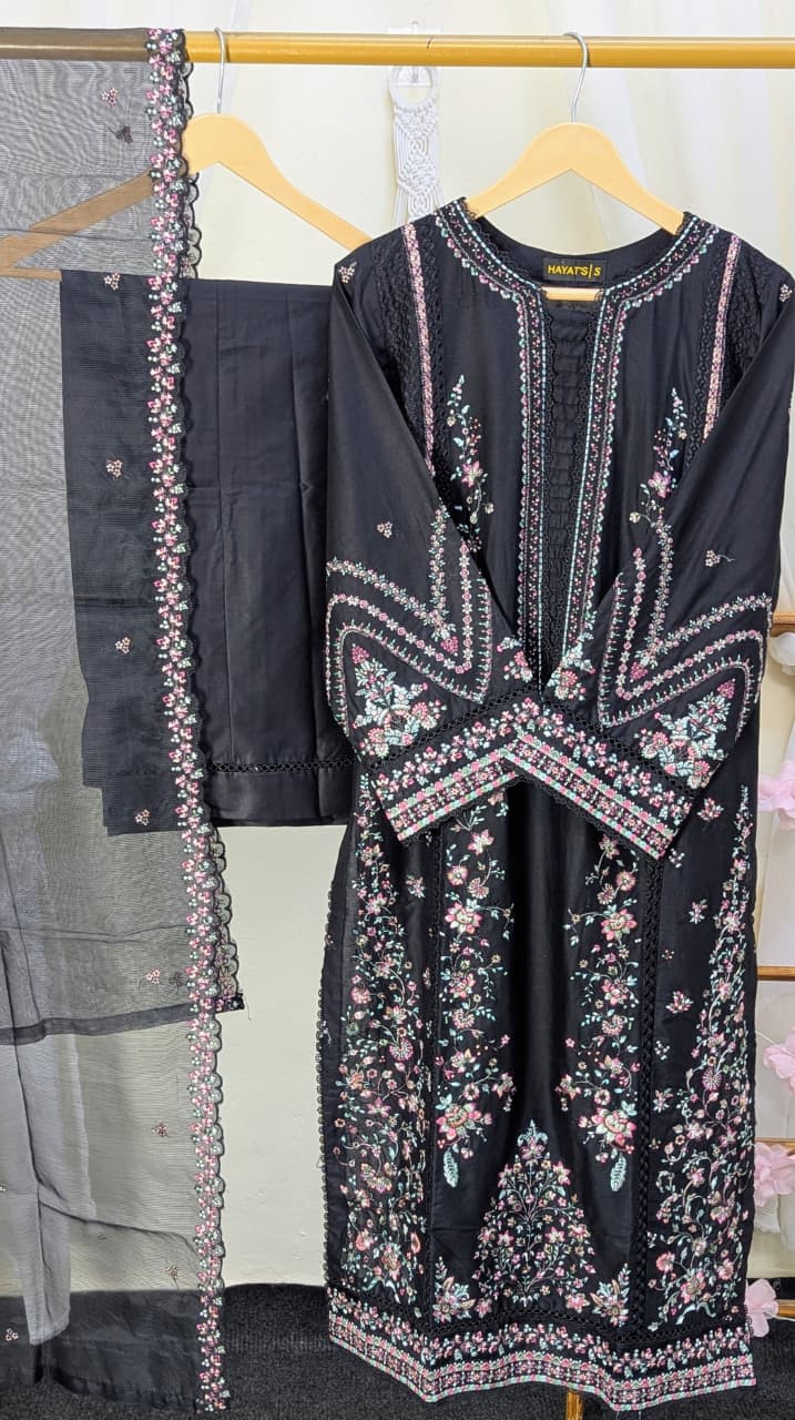 Hayat Embroidered Lawn Stitched 3 Piece Suit (04)