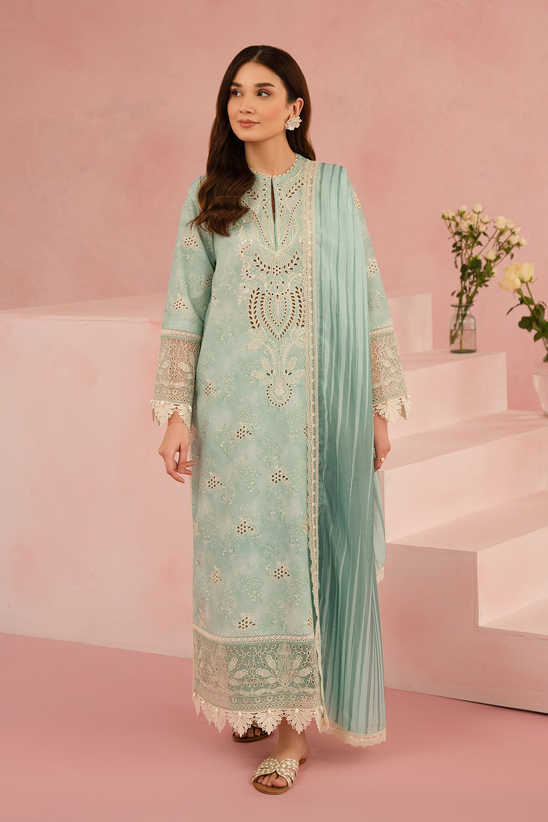 Afrozeh Leonora The Folral Charm Lawn '2025