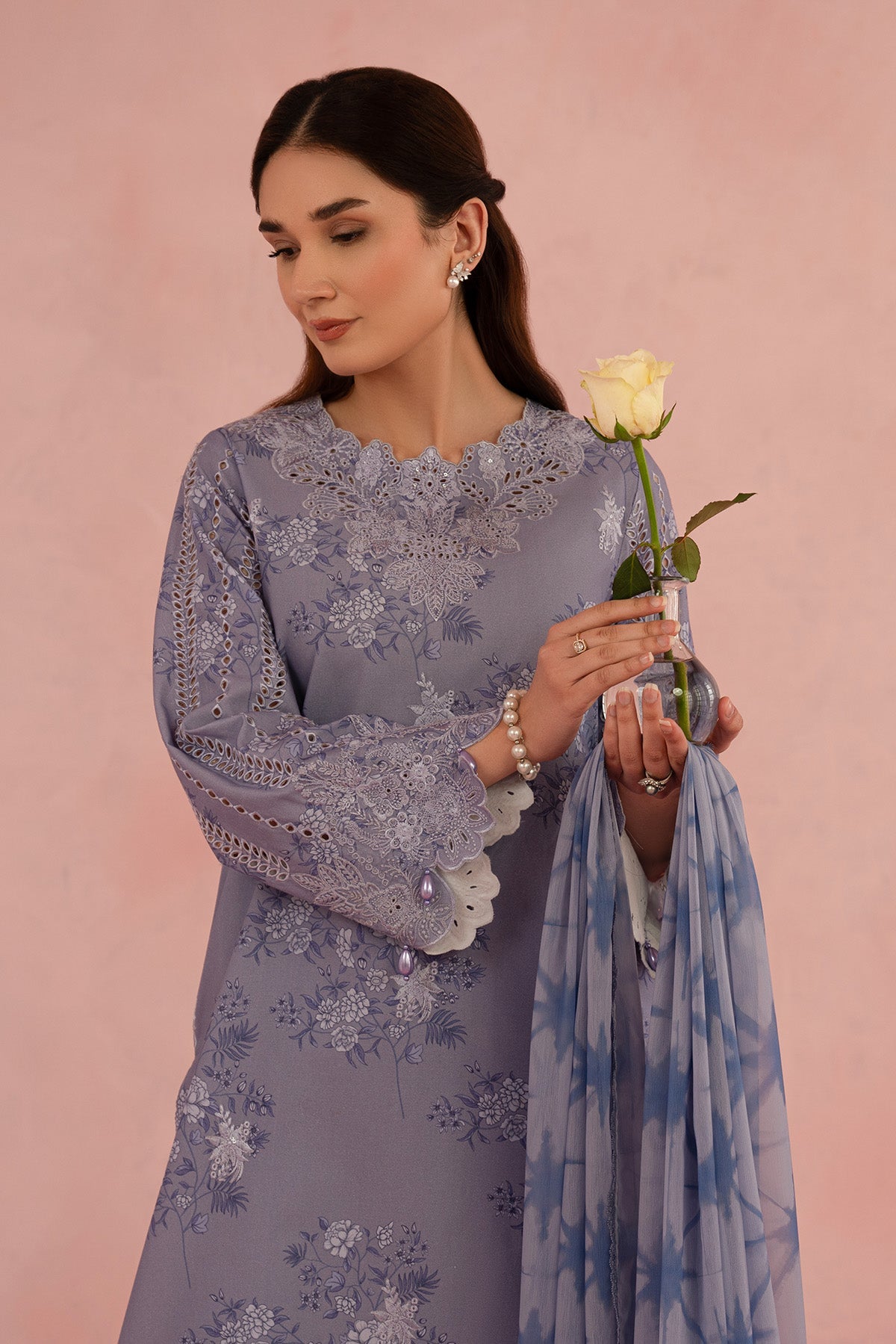 Afrozeh Columbine The Folral Charm Lawn '2025