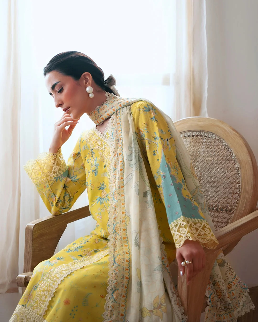 Aylin – Embroidered Dobby Lawn 3-Piece Suit (stitch)