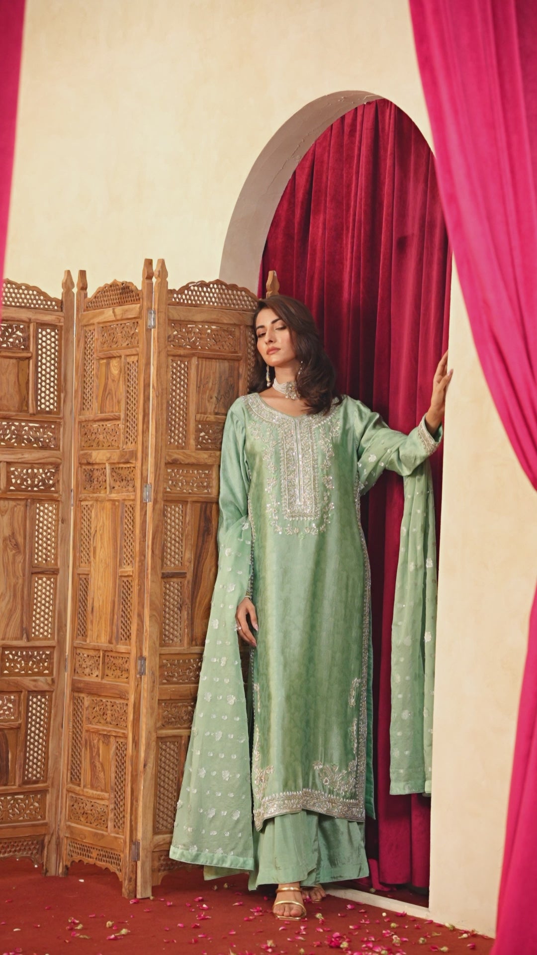 Amna Khurram D-01 Handmade Silk Collection 25