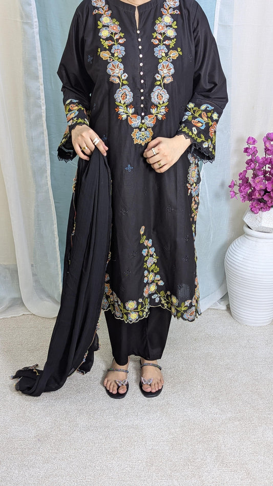 Amna Khurram Zimal-Aug7 Black Ready to wear