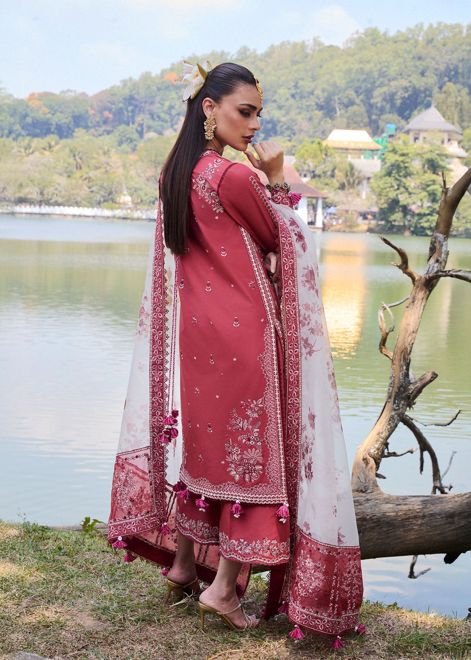 Hussain Rehar Flare Luxury Lawn'25