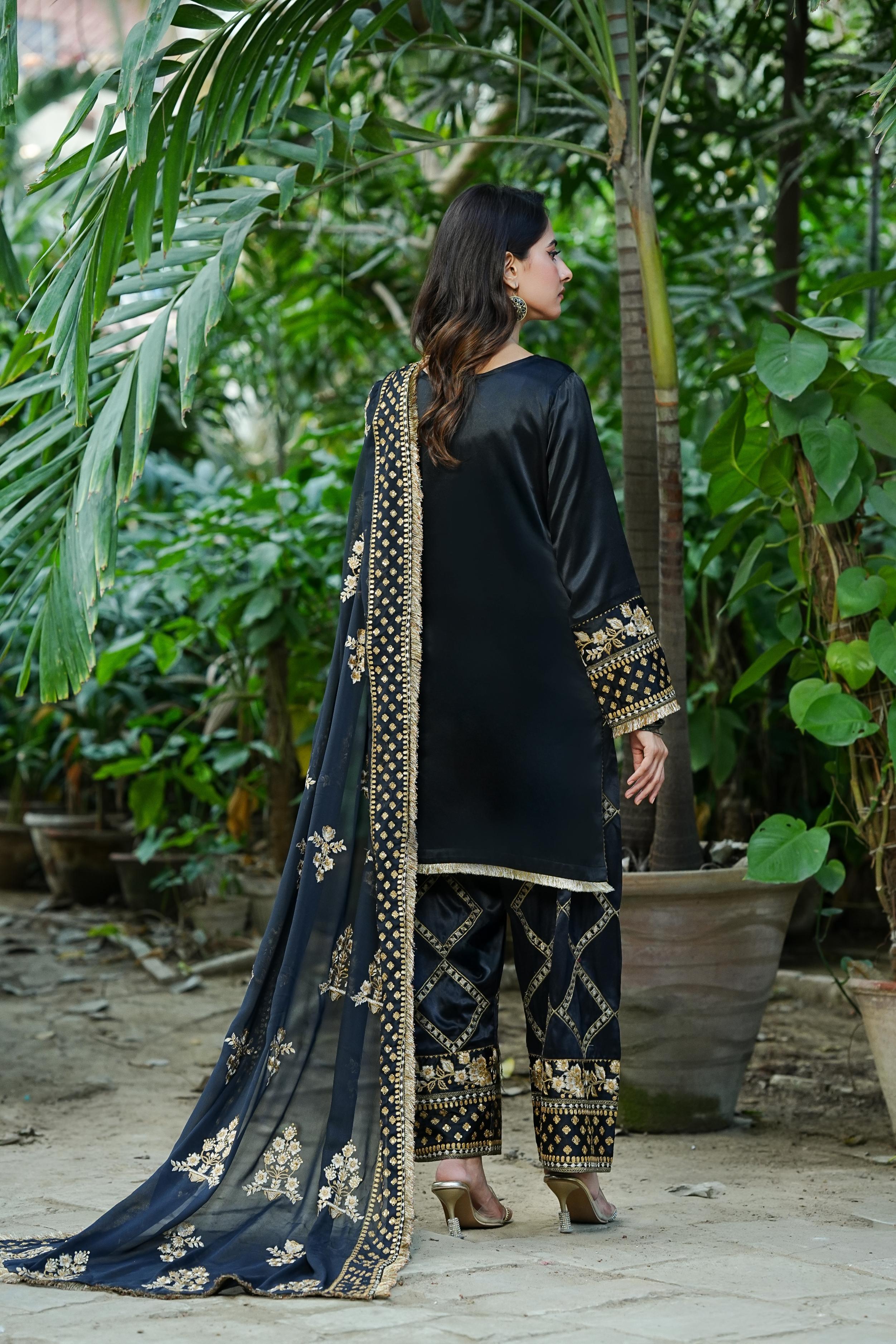 Amna Khurram D-05 Ready to wear Silk Collection