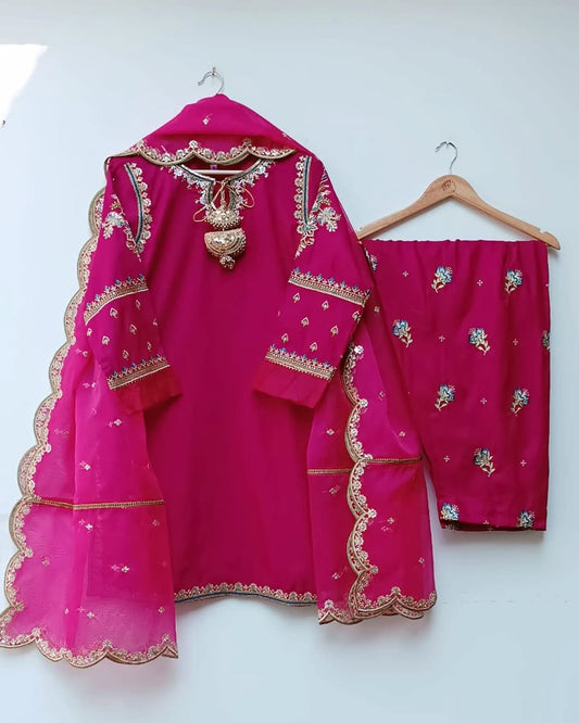 Amna Khurram Pink 3pc Inza ready to wear collection