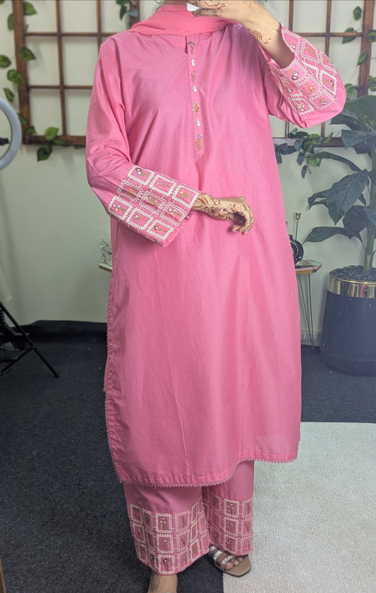Amna Khurram Zimal-Aug10 Pink Ready to wear