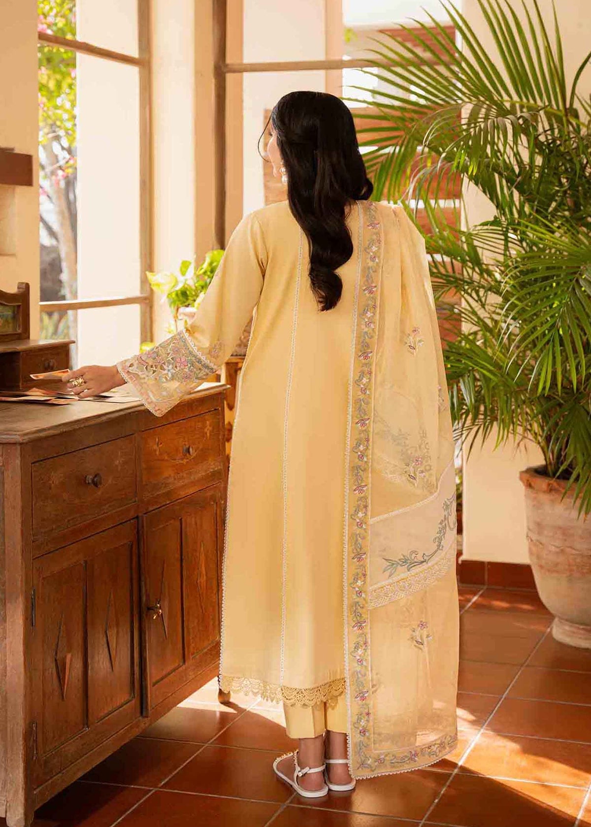 Jeem 3 PIECE EMBROIDERED SUNGLOW YELLOW LAWN 25'