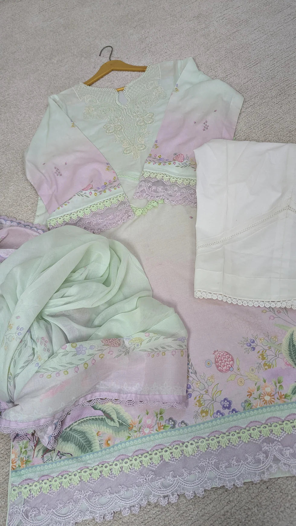 Qalamkar EM-01 (A) IVY Qprints ii (Unstitched)